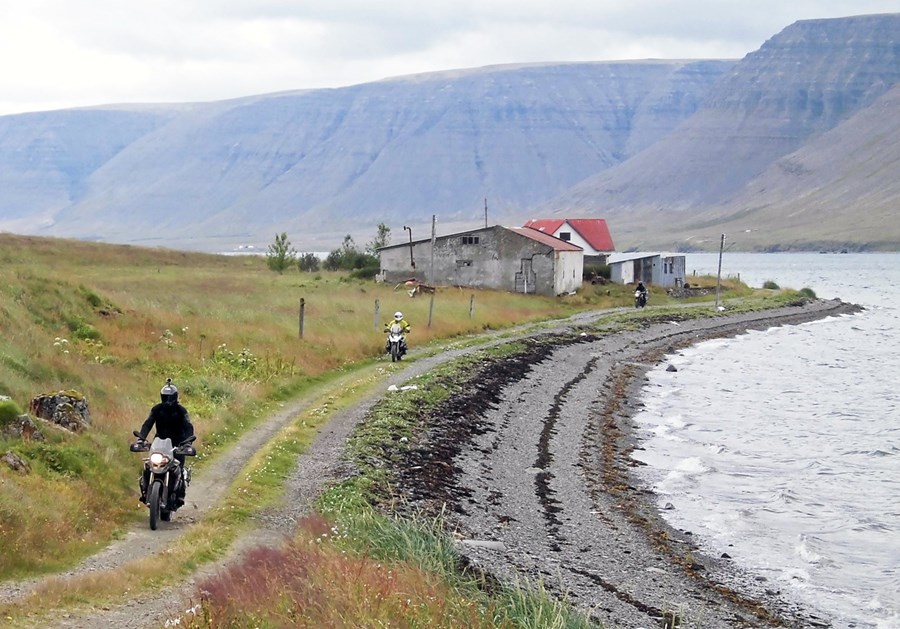 Á 85 hestafla þýskum  gæðingi í löngum prufuakstri