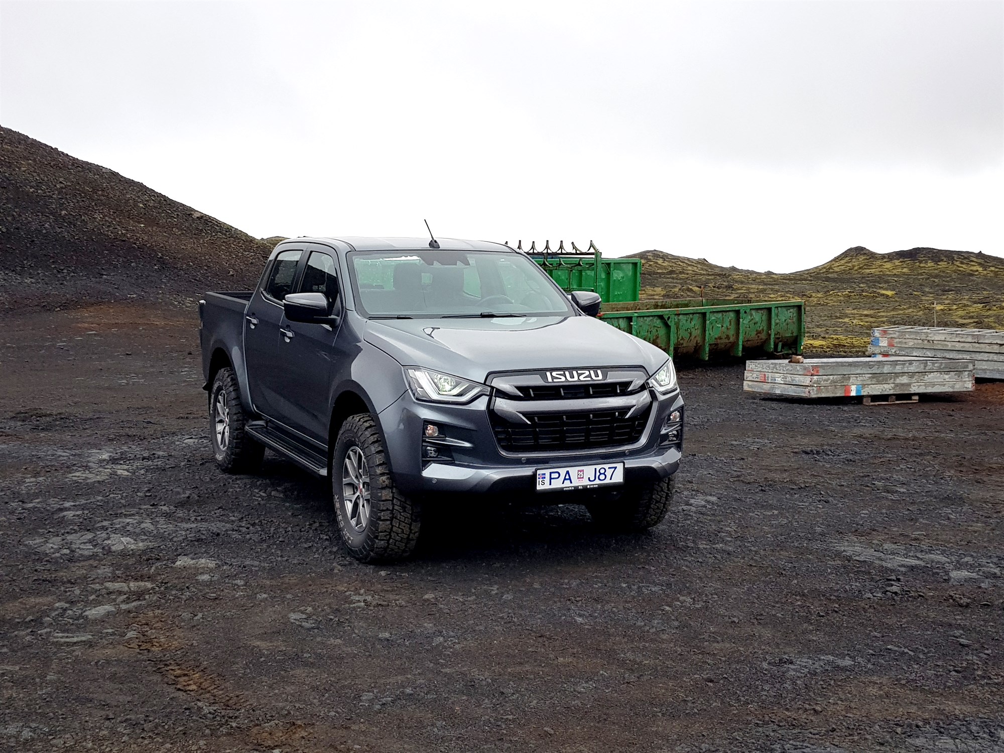 Stíllhreinn og sterklegur pallbíll