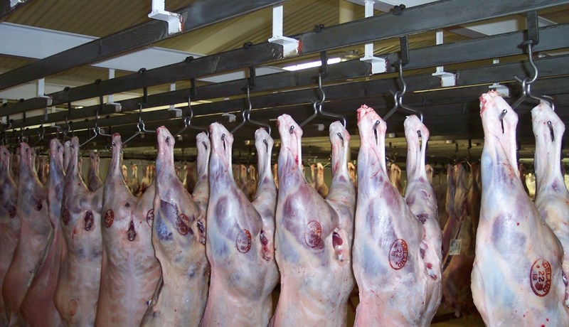 Íslenskir kjötframleiðendur gætu tapað hátt í 2.000 milljónum á ári