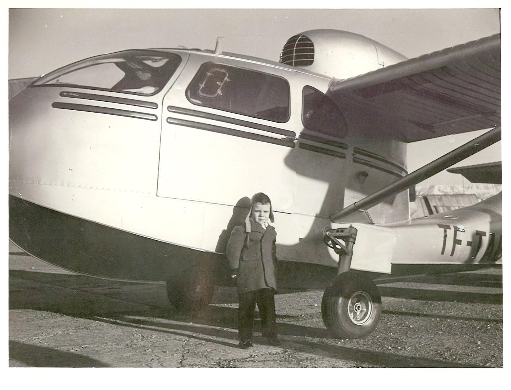 Ung börn eignuðust flugvél