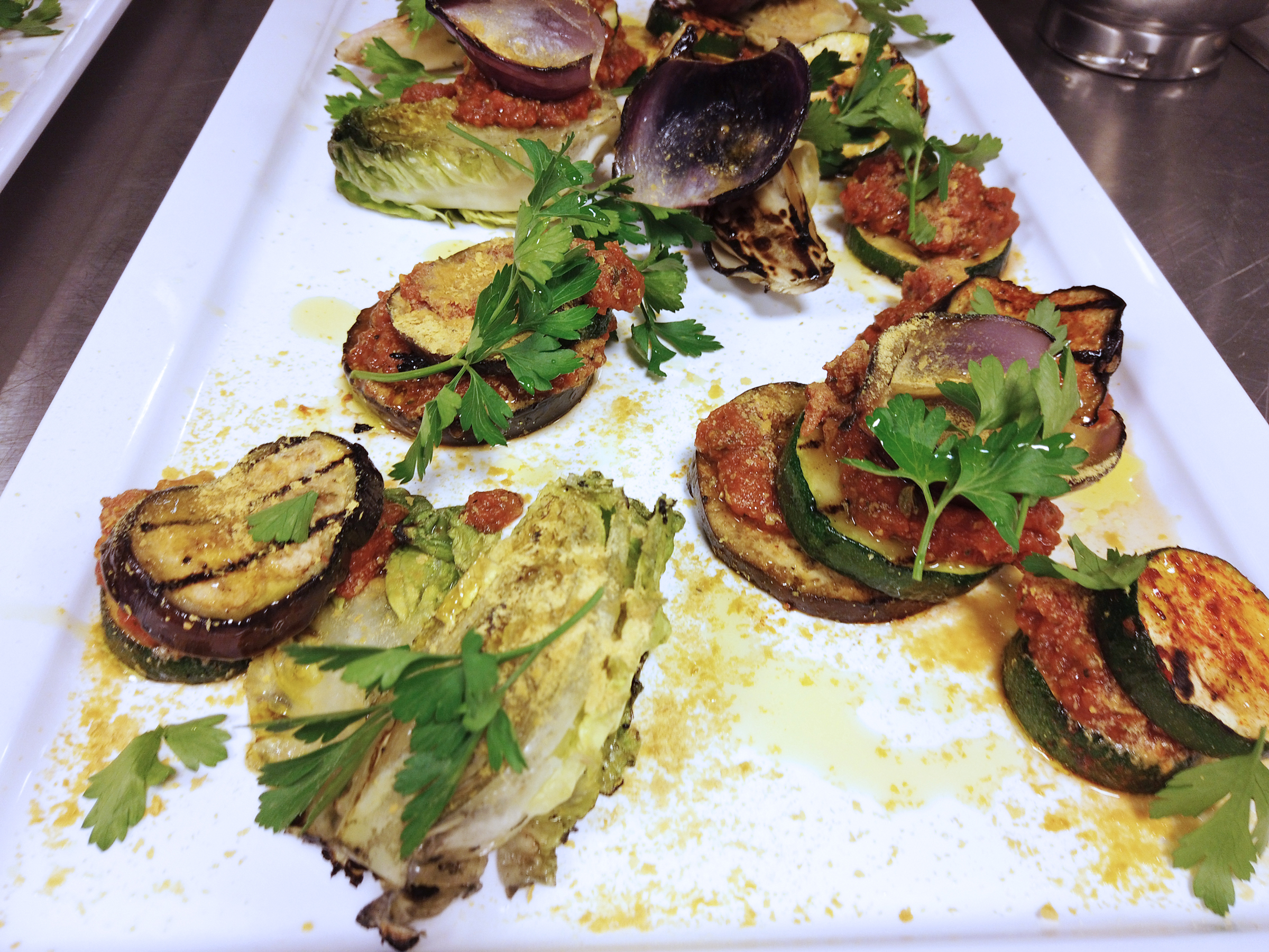 Smjörhjúpað naut og girnilegt eggaldin