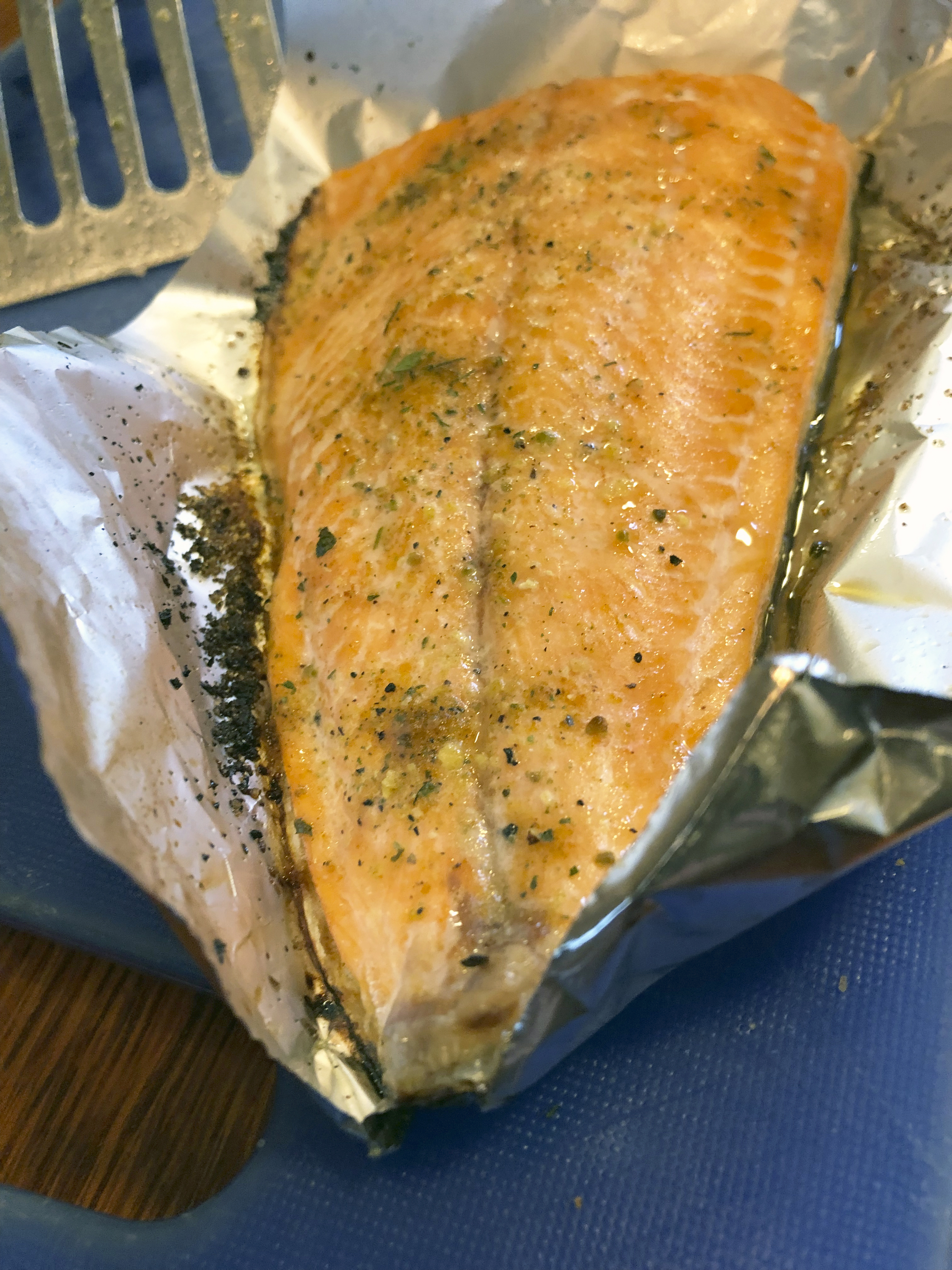 Sítrus-bökuð bleikja með grilluðum aspas