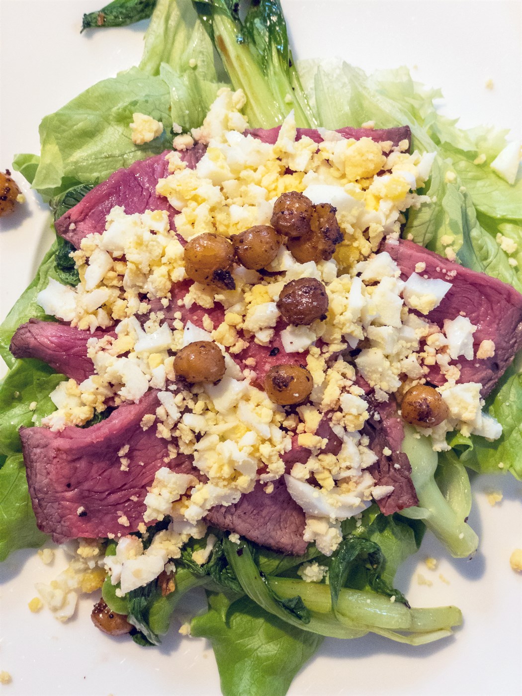 Próteinríkt  nautakjöts- og kjúklingabaunasalat