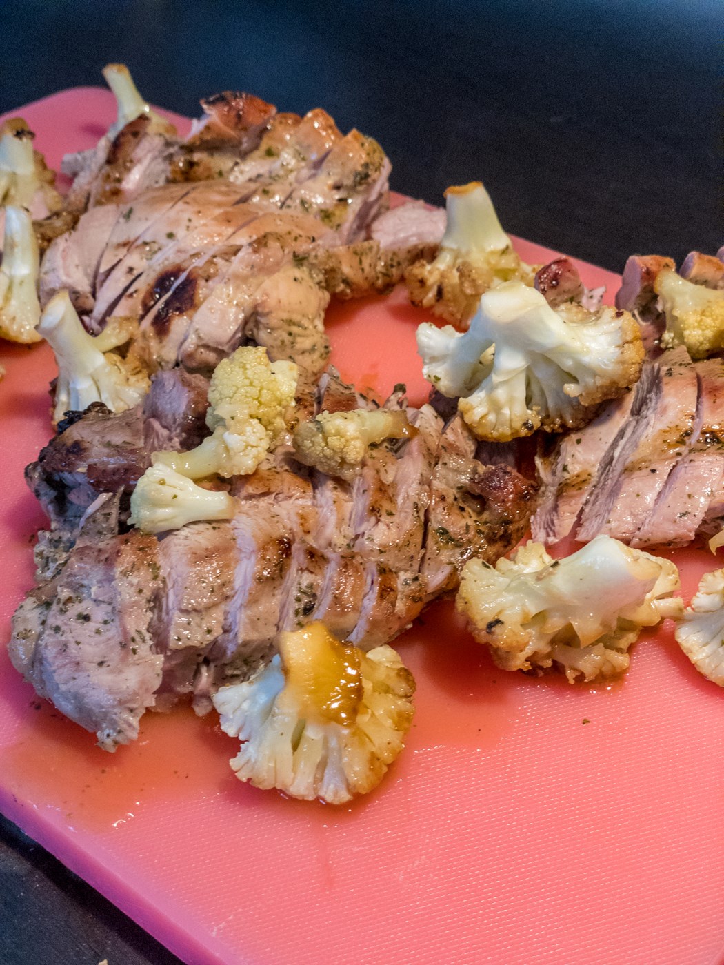 Lambakótelettur og ristað blómkál