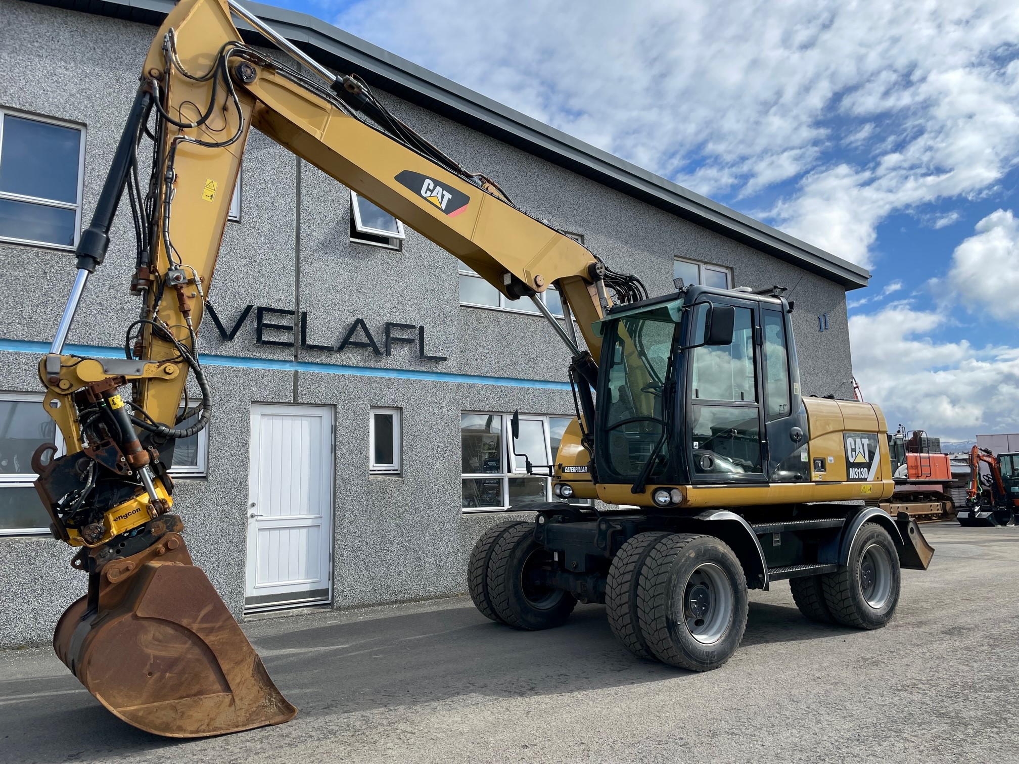 Caterpillar M313DÁrg 2014, 6,100 vst, Bændablaðið