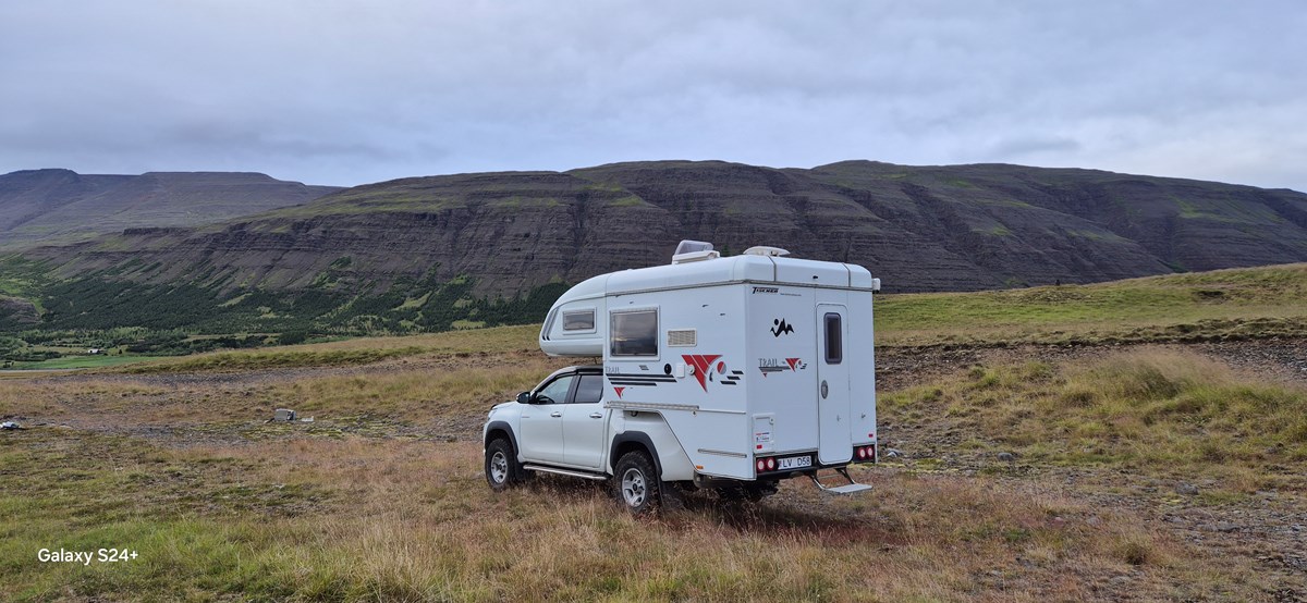 Toyota Hilux GX 2016 og Tischer 230, 201