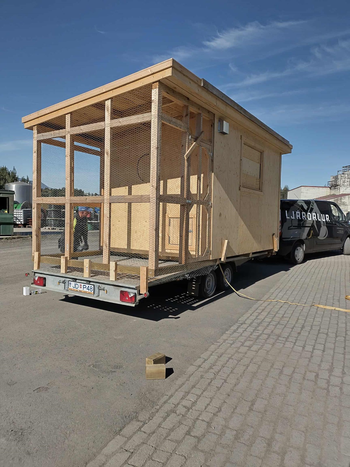 HænsnahúsFramleiðum hænsnahús í þremur