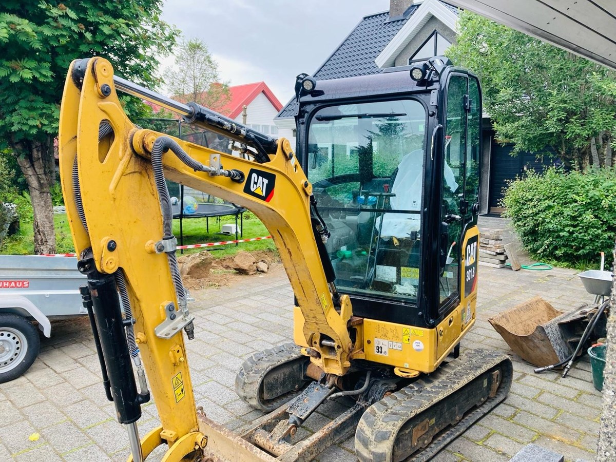 Caterpillar 301.8 árg 2019 óslitin vél