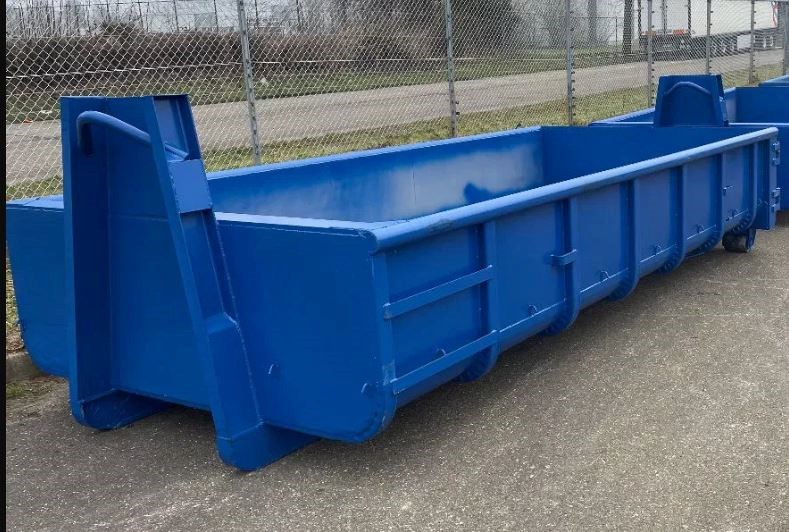 Eigum gott úrval af opnum gámum á staðnu