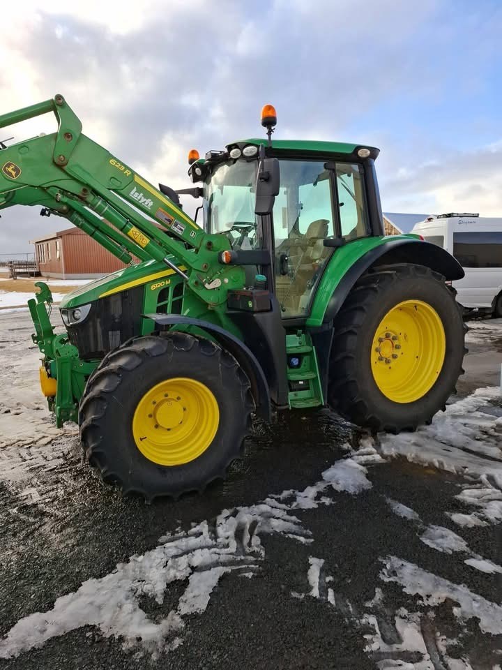 Til sôlu John Deere 6120 M Àrgerð 2021 e
