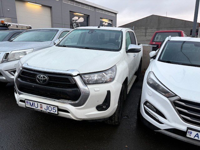 Hilux sjálfsk. e k 250 þ 3/21 Verð 6.3m