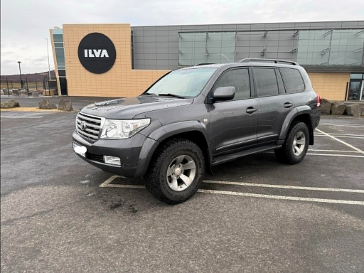 Til söluToyota Land Cruiser 2002010