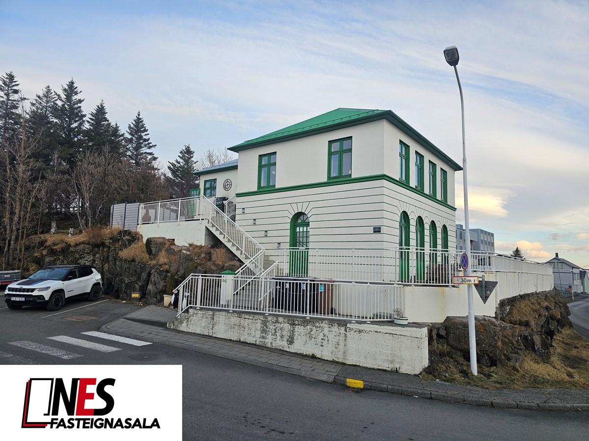 Skúlagata 14, 310 Borgarnes. Um er að