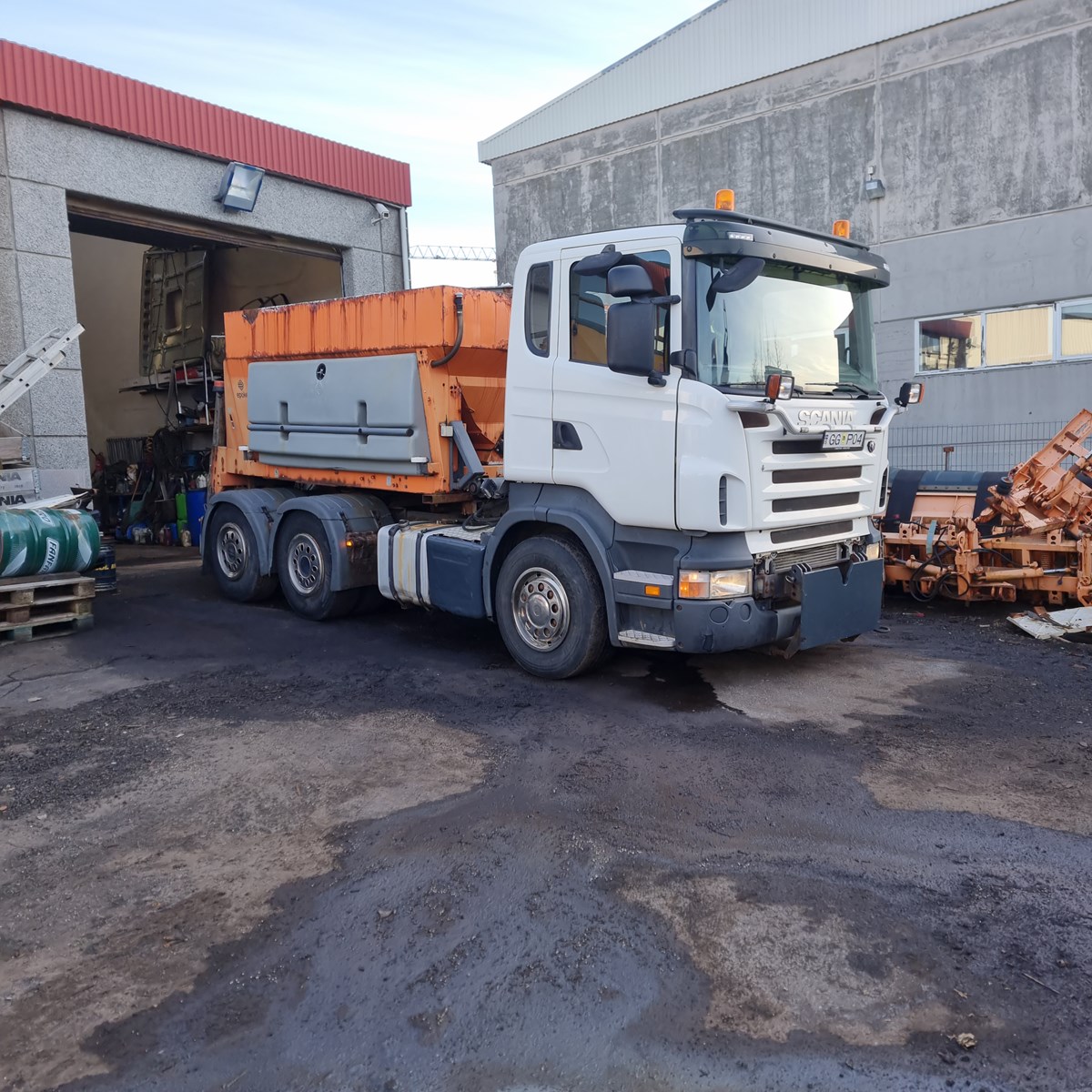 Til sölu Scania R480 6x4Salt kassi fyl