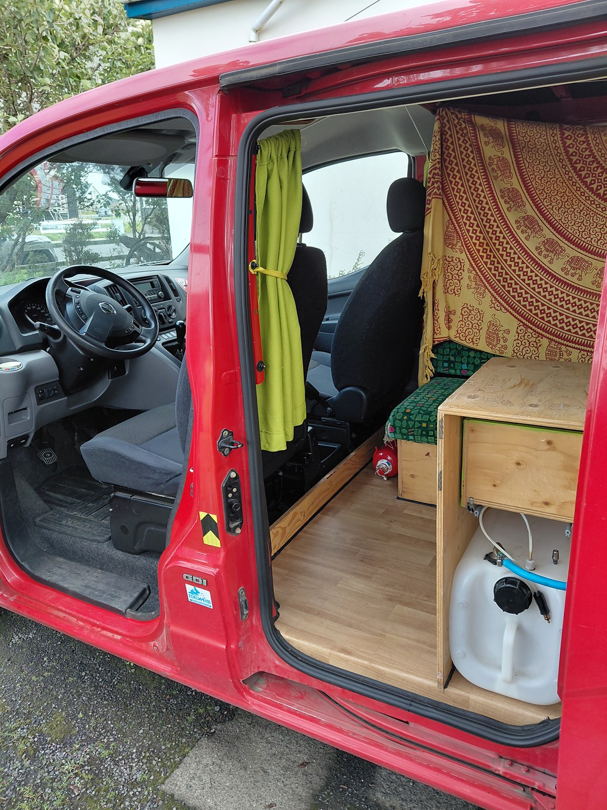 Husbill Nissan nv200 beinskiftur dísel e