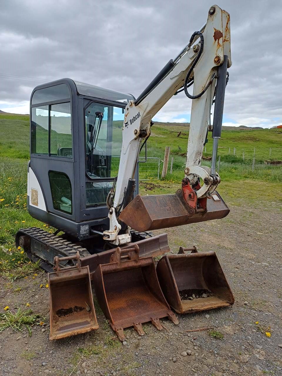 Til sölu bobcat 322 árg 2003 vinnust 398