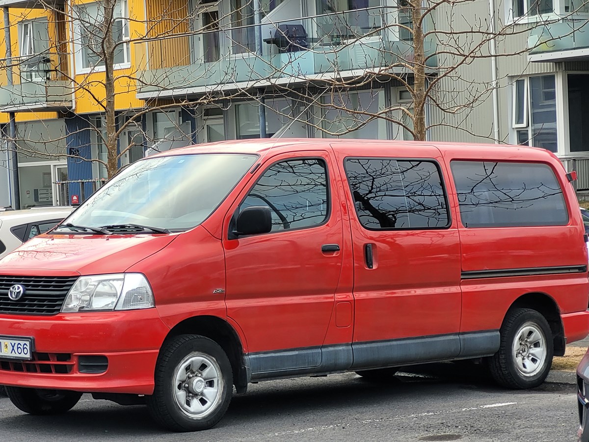 Toyota hi ár 2007. 4x4 ek 255þ eru sæti