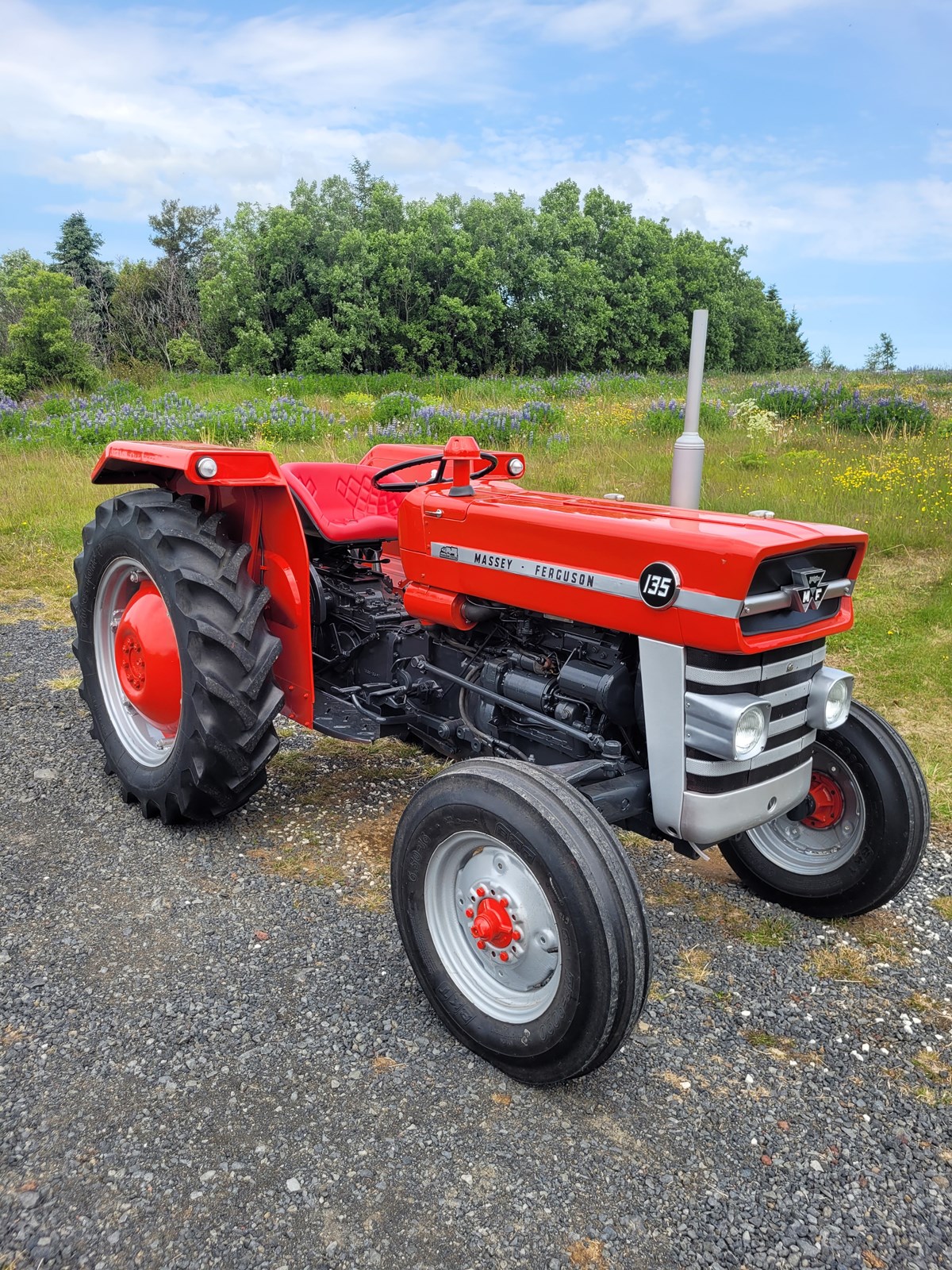 Til sölu Massey Ferguson nýuppgerður árg