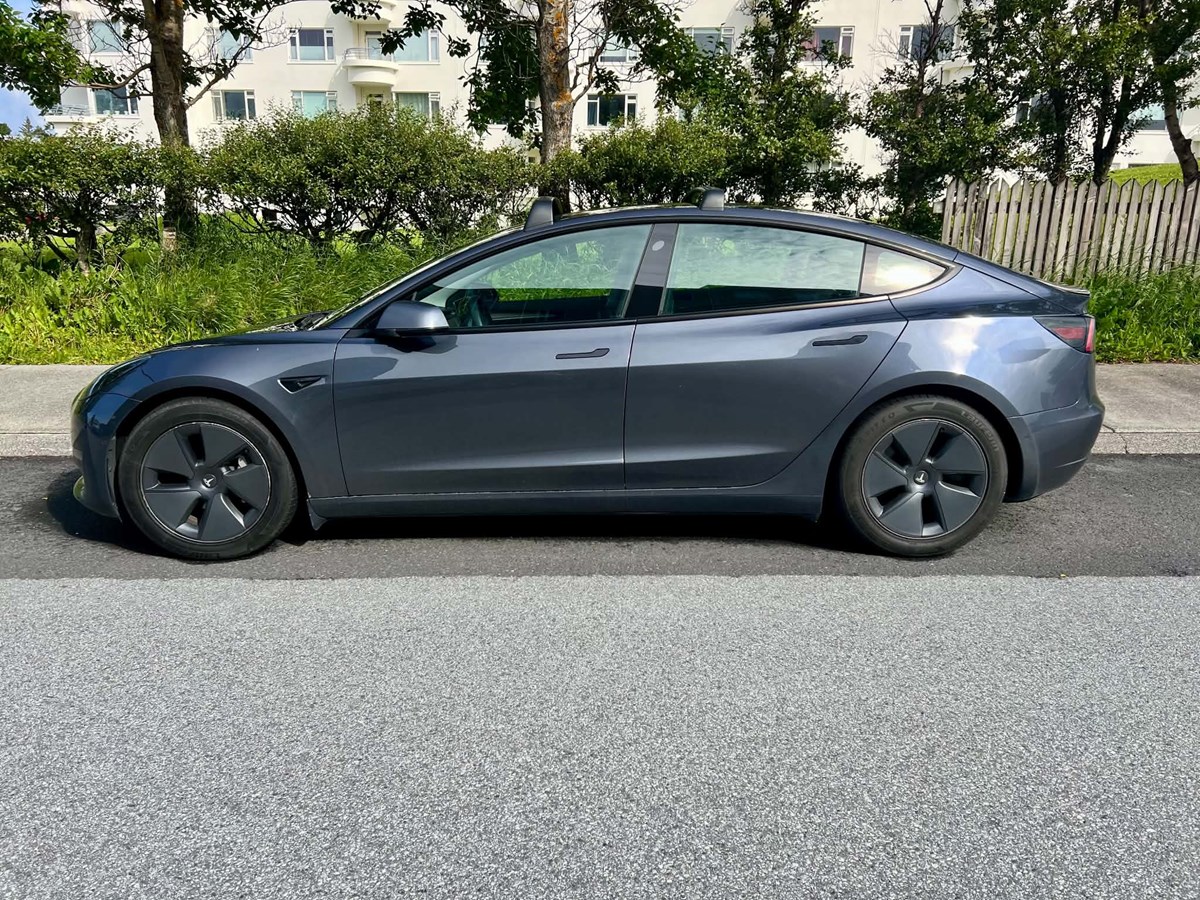 Tesla Model 3Árgerð 2021, Ekinn rúmleg