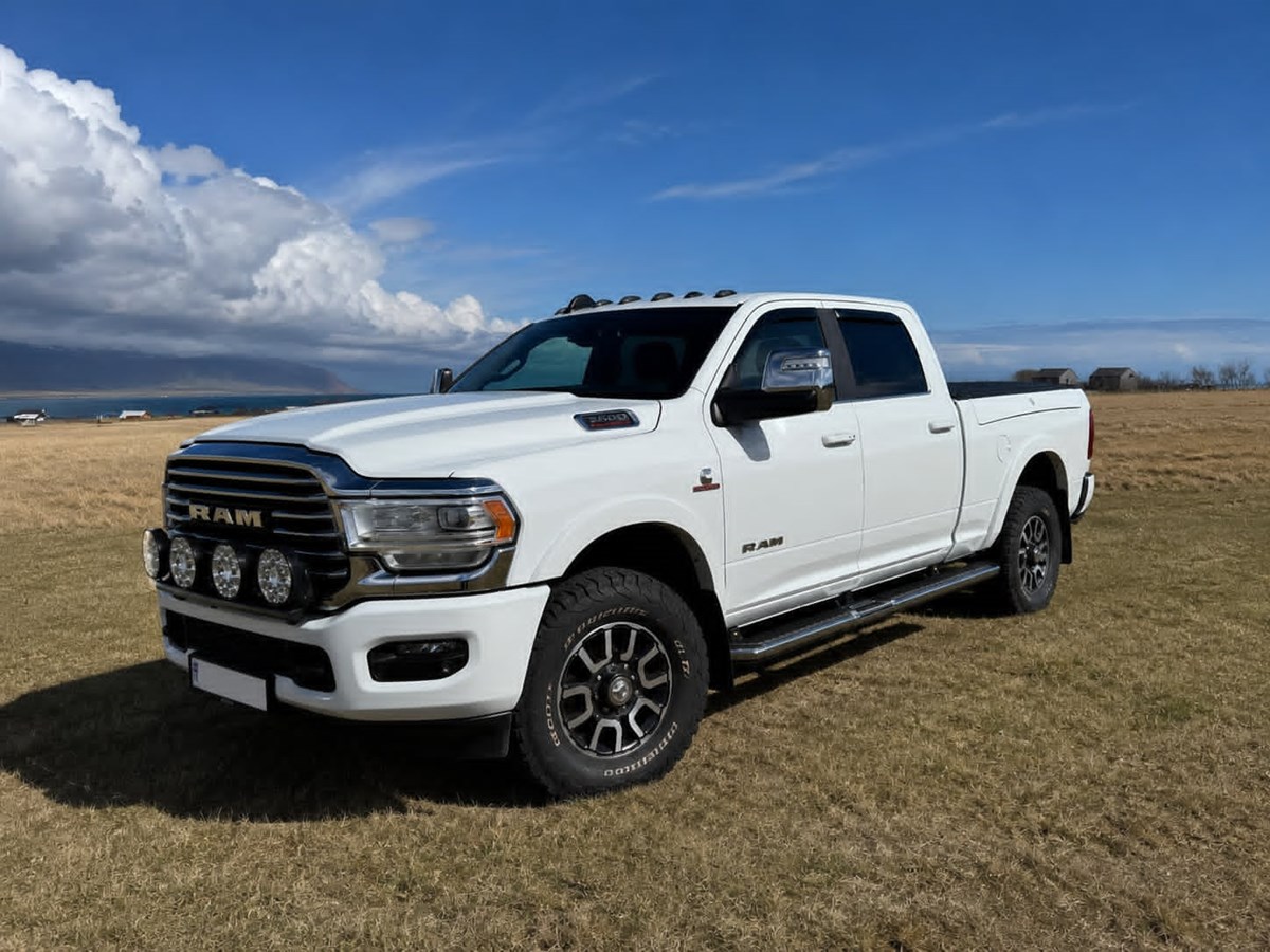 Dodge Ram Longhorn árg 2025 ek 2900km Ei