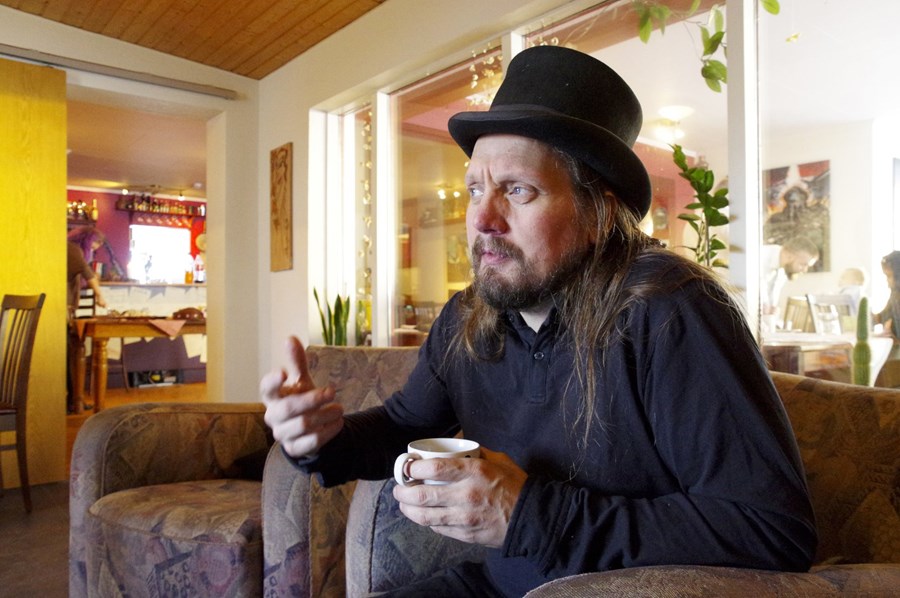 Keli vert (Þorkell Sigurmon Símonarson), segir endalausa möguleika í að selja ferðamönnum landbúnaðarafurðir, en kerfið hafi verið tregt til að taka þátt í þeim dansi og viðbrögðin sein. Landbúnaðurinn sé í svipaðri stöðu hvað það varðar í dag og ferðaþjó