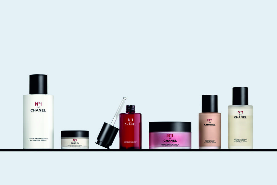 Vistvæn framleiðsla úr blómum Rauðu kamellíunnar: Ný lína lífrænna húð- og förðunarvara