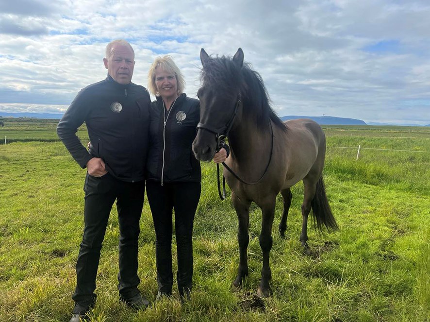 Bergur Jónsson, Olil Amble og Sleipnisbikarhafinn Álfaklettur frá Syðri-Gegnishólum.