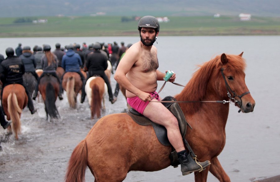 Sumir voru skrautlegri en aðrir í reiðinni og vöktu mikla athygli fyrir lítinn og flottan klæðnað.