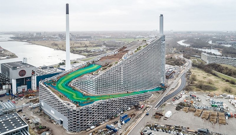 Búið úr stundaglasinu og Íslendingar eru komnir upp að vegg í sorpeyðingarmálum