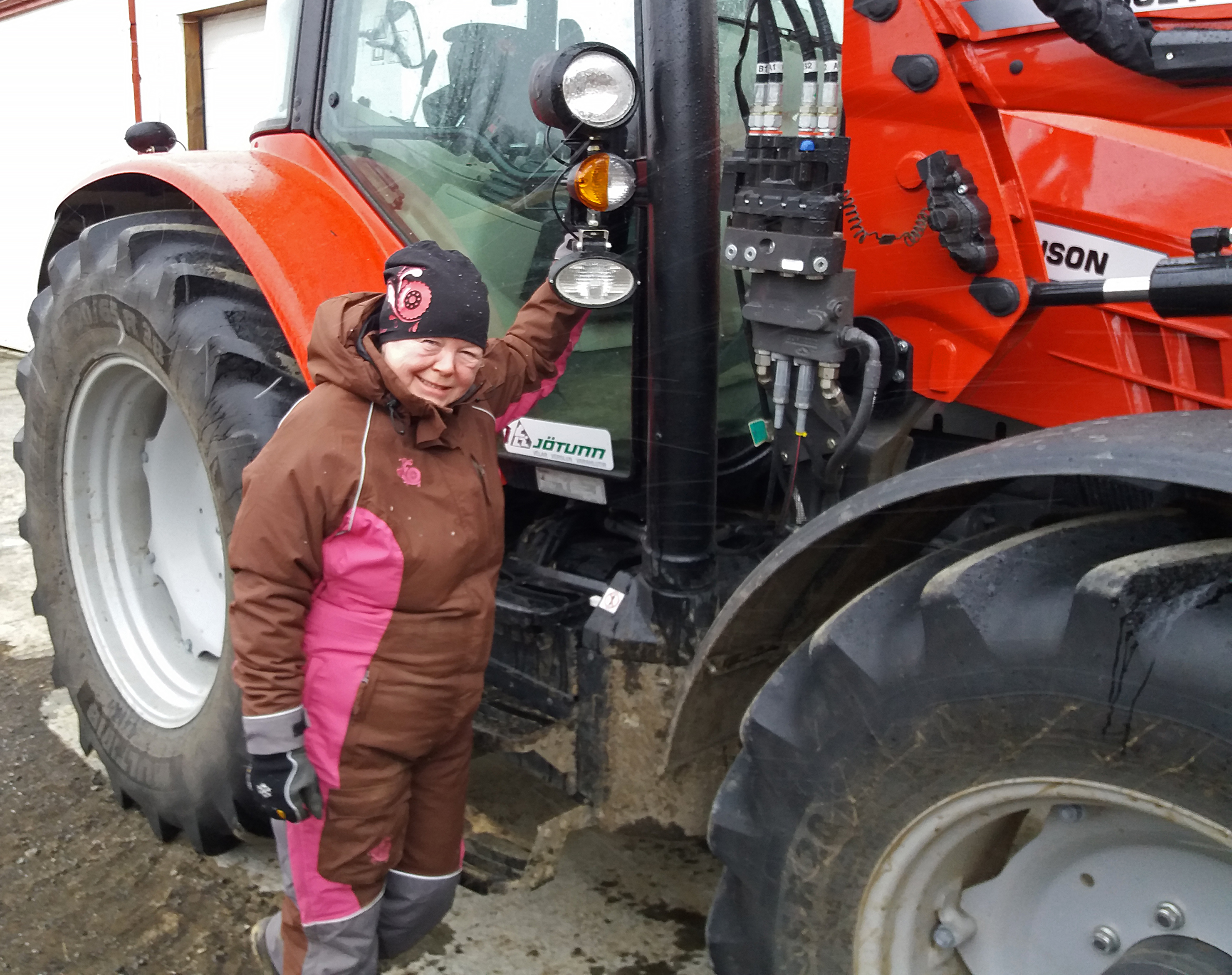 Hefur innflutning á klæðilegum norskum vinnufatnaði