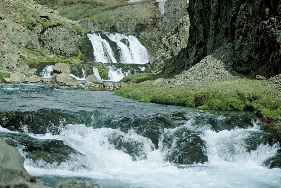 Með breytingunum er gert ráð fyrir að verkefnisstjórn rammaáætlunar beri að taka mið af stefnu stjórnvalda við flokkun virkjunarhugmynda. 