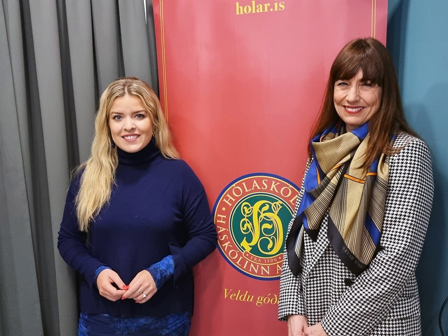 Áslaug Arna Sigurbjörnsdóttir, fv. ráðherra háskóla, iðnaðar og nýsköpunar og dr. Hólmfríður Sveinsdóttir, rektor Háskólans á Hólum.
