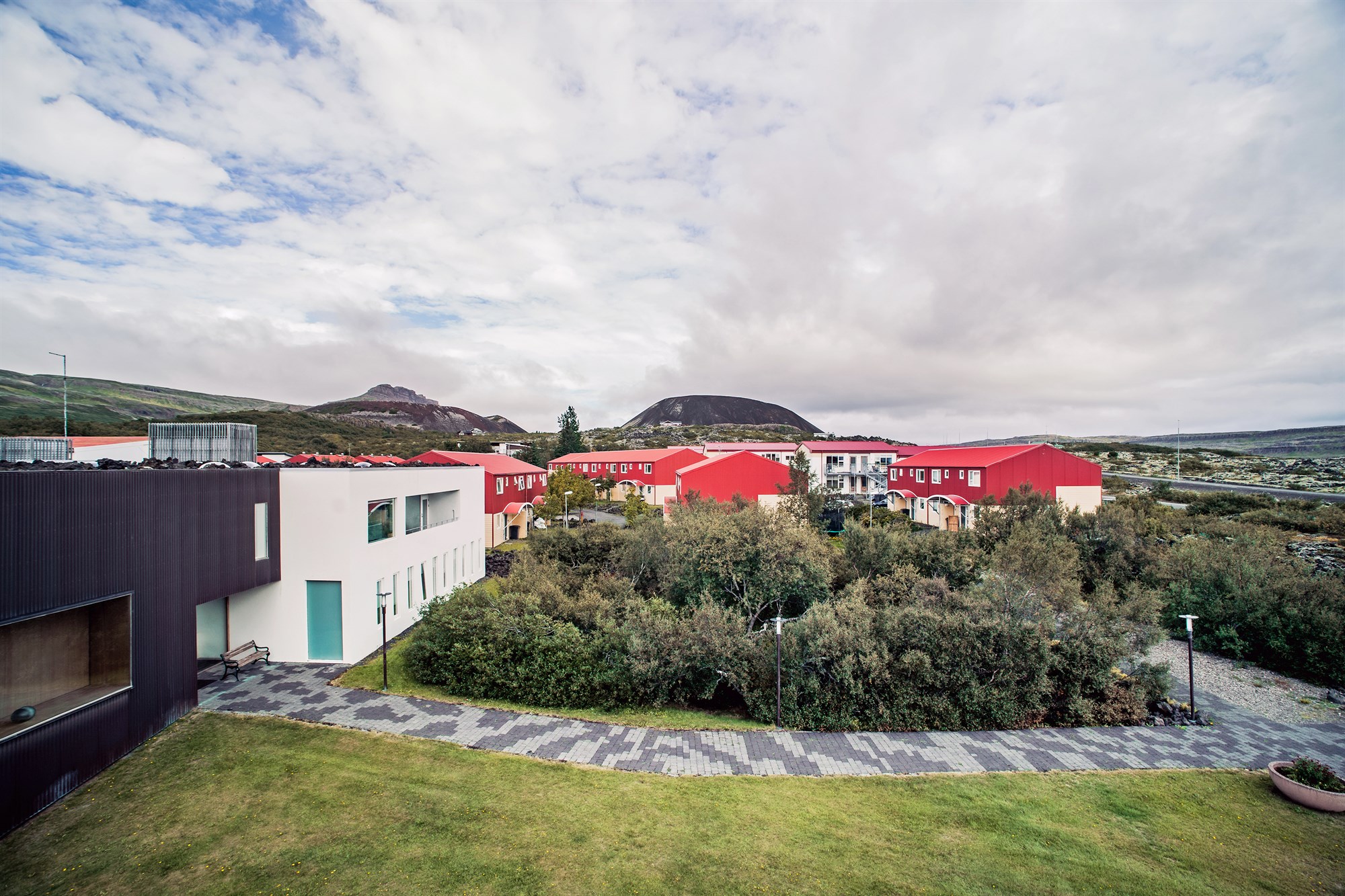 Bifröst hefur skyldum að gegna gagnvart nærumhverfi sínu og landsbyggðinni allri