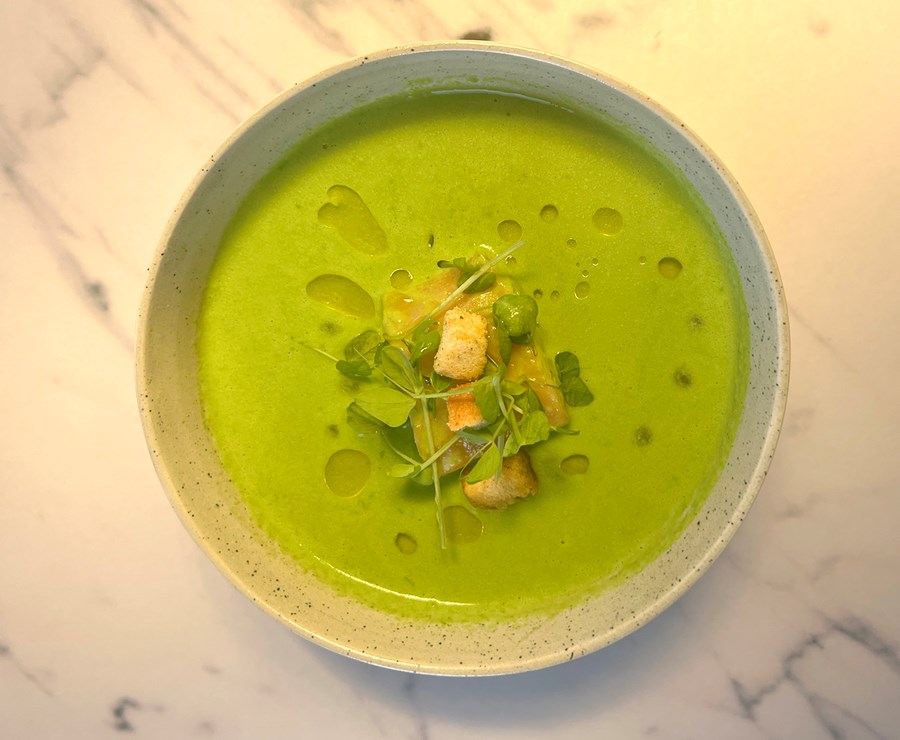 Blaðlauks- og kartöflusúpa með reyktri ýsu.