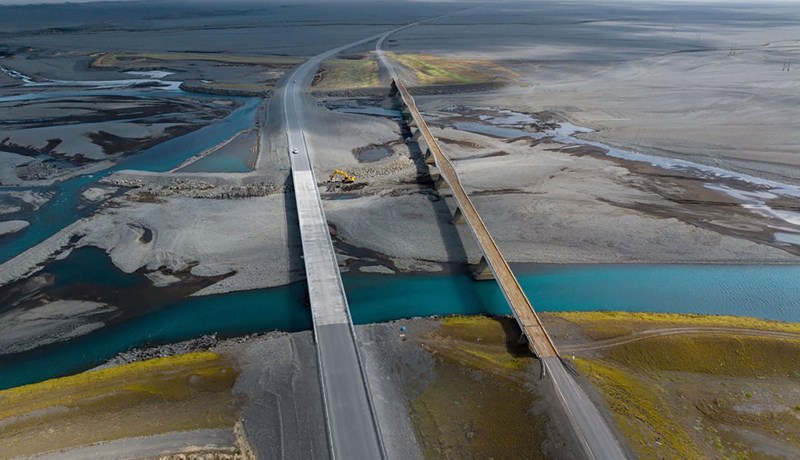 Einbreiðum brúm fækkar