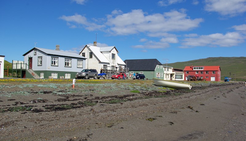 Tíu mánaða bið eftir staðfestingu ráðherra