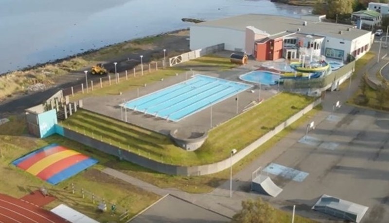 Endurbótum á íþróttamiðstöðinni lokið