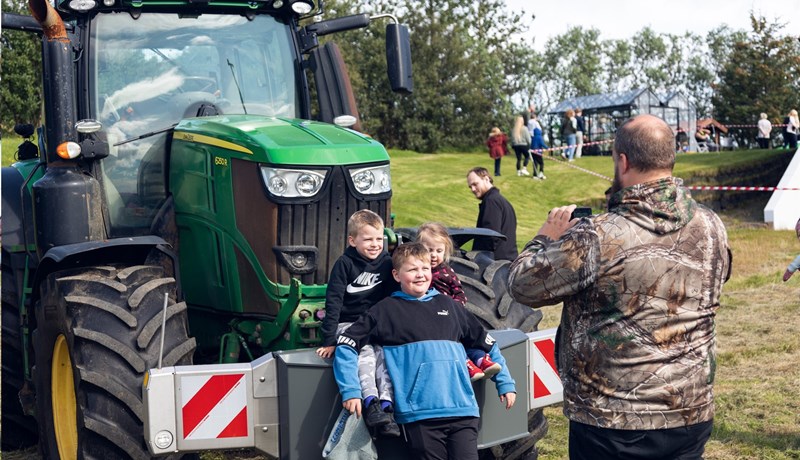 Um 4.500 gestir sóttu bændur heim