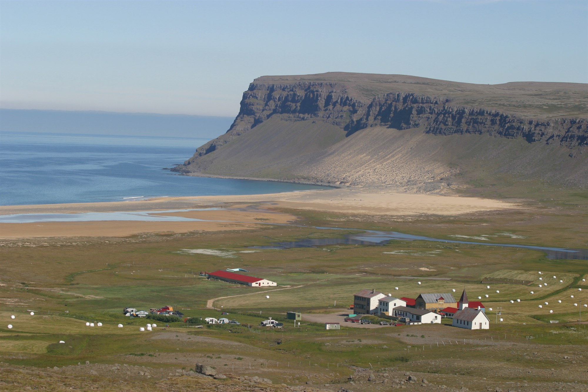 Bæjarnöfn á ská og skjön