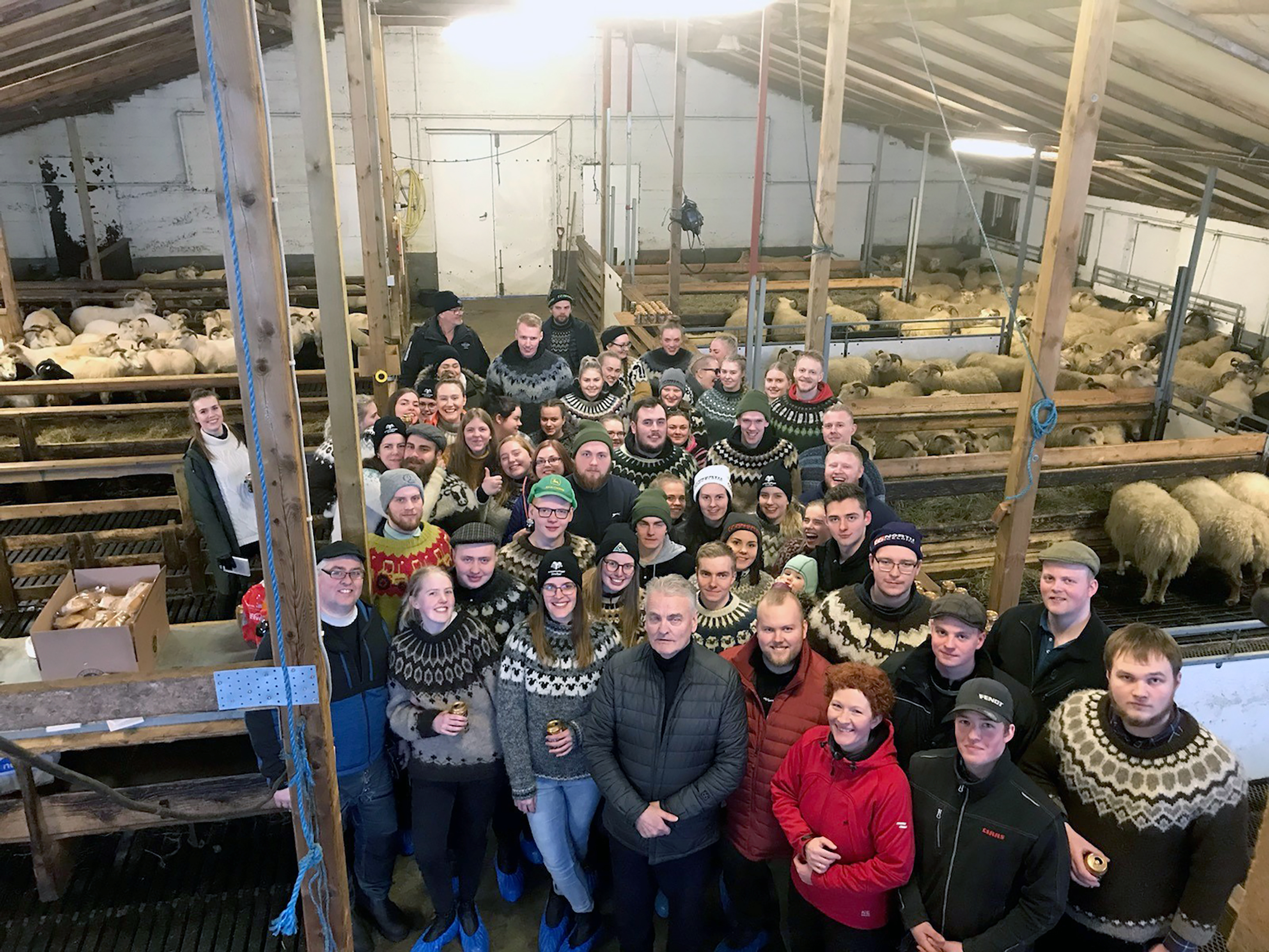 Komu við á þrettán bæjum