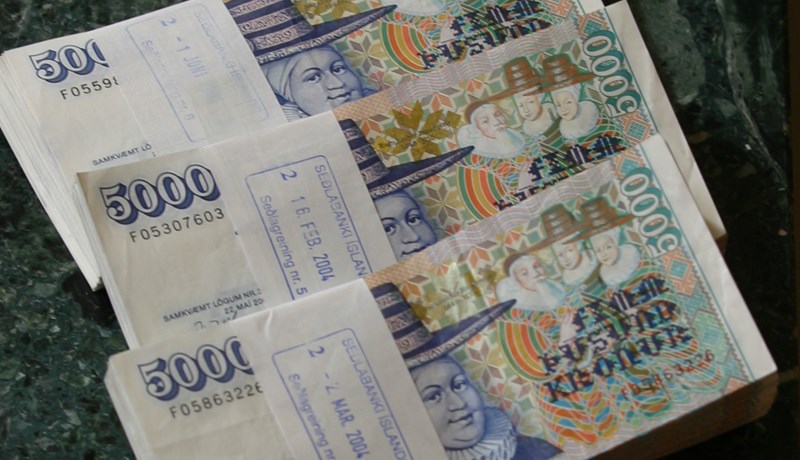 Dómur fellur í verðtryggingarmálinu í dag