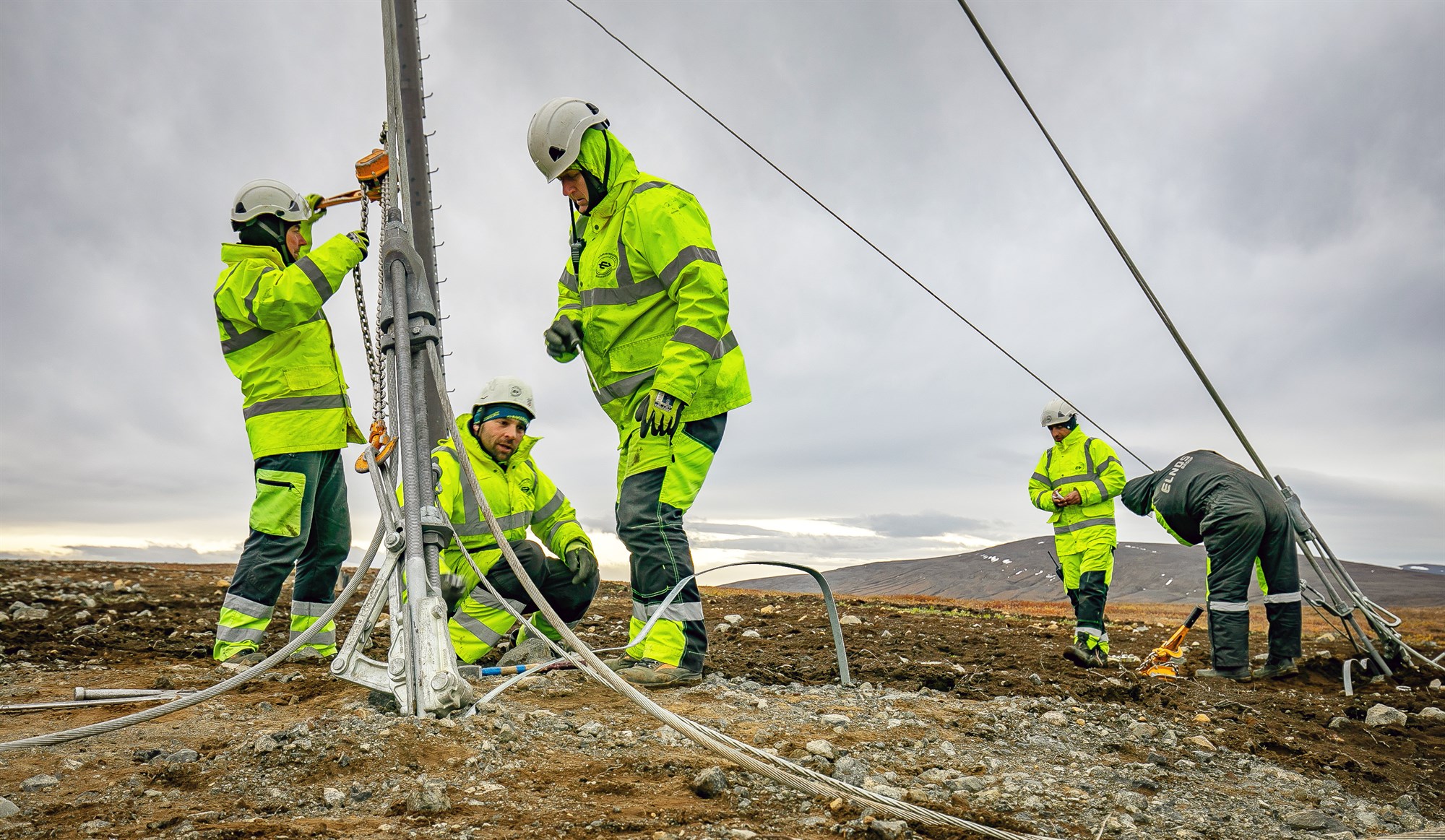 Spennu hleypt á fyrstu línu í nýrri kynslóð byggðalínu