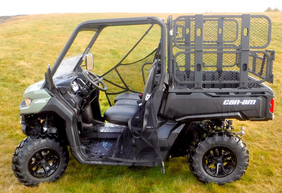 Can-am Traxter.