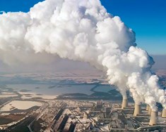 Þýskaland losar 2.489 tonn af CO2 á ferkílómetra, en Ísland er samt sagt losa meira með 60 tonn á ferkílómetra