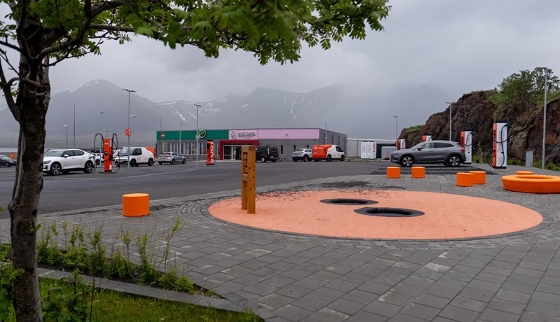Leggja áherslu á veitingastarfsemi og afþreyingu við hleðslustöðvar