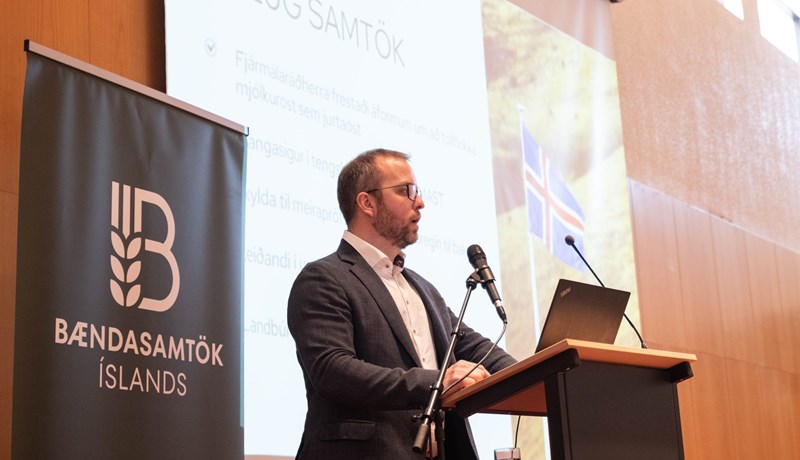 Bændasamtökin funda með bændum