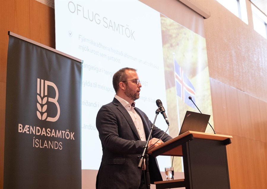 Trausti Hjálmarsson, formaður Bændasamtaka Íslands, á fyrsta bændafundinum í Borgarnesi.