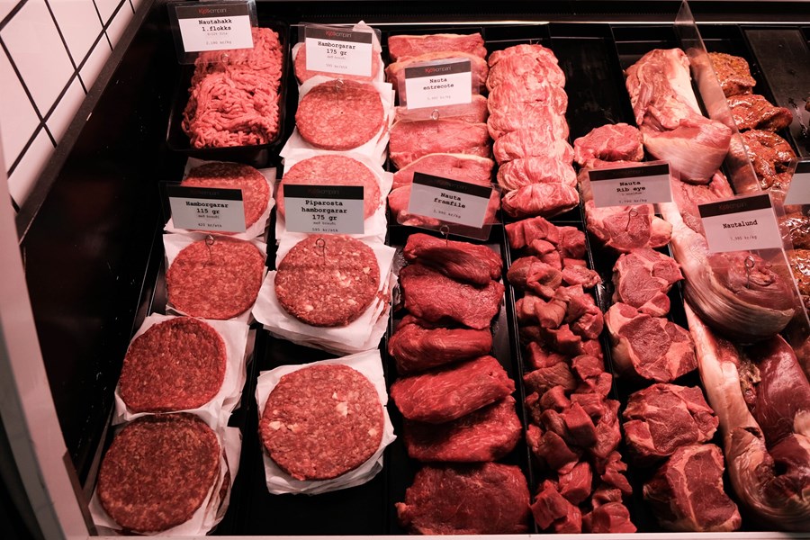 Mata fékk mest af tollkvótanum fyrir óunnar kjötvörur sem var í boði til innflutnings frá Evrópusambandinu. Myndin er frá kjötborði Kjötkompanís, en félagið fékk átta tonna nautakjötskvóta úthlutað.