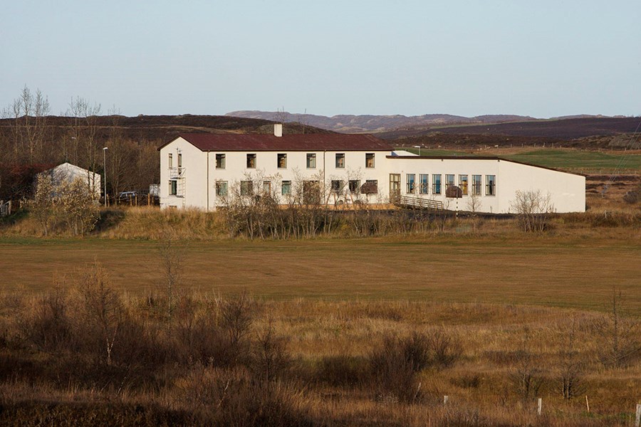 Félagasamtök vilja kaupa barna- og leikskólann á Eiðum