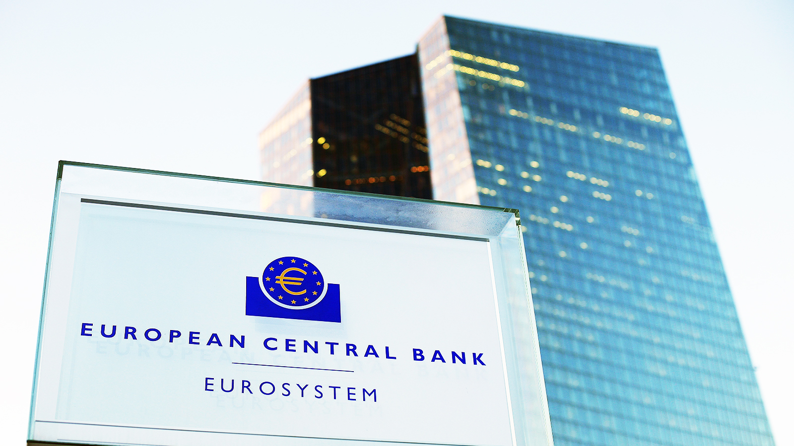 Bankar í Evrópu munu halda áfram að nötra af hneykslismálum og mistökum